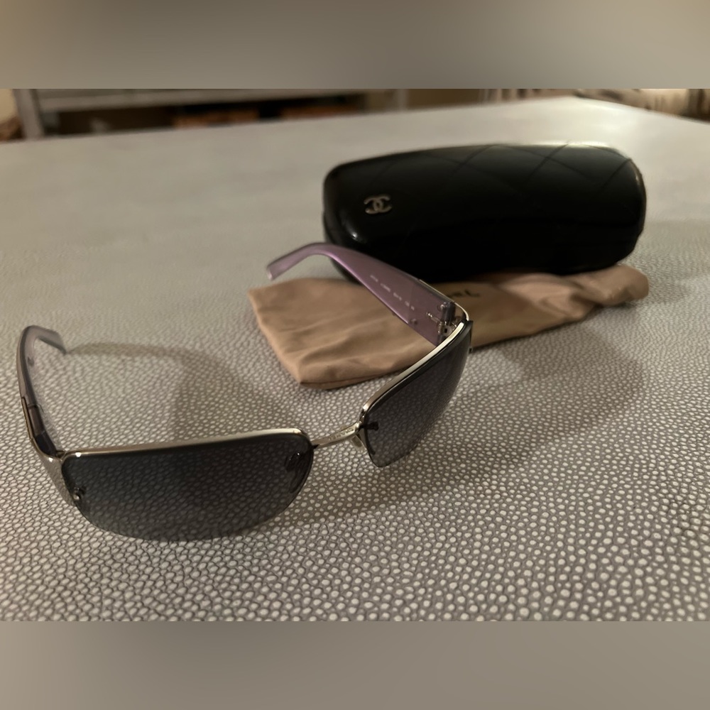 Chanel NWOT Iridescent Silver Blue Sunglasses 4117-B